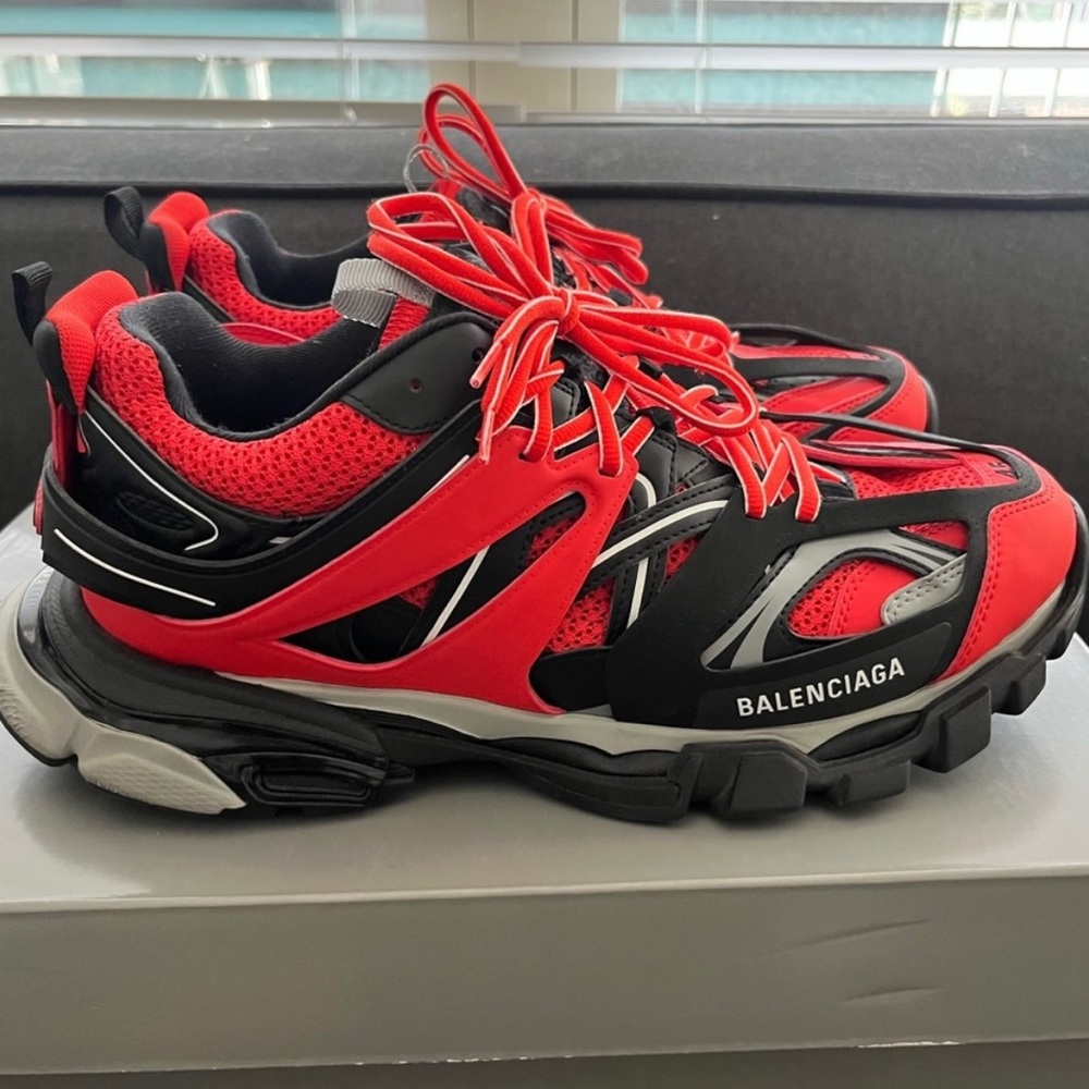 Men’s shoes